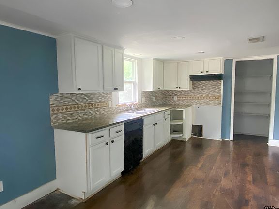 3rd image of 733 Country Rd #1203