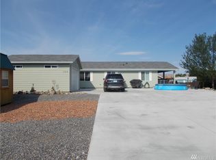 204 Fairway Pl SW, Mattawa, WA 99349