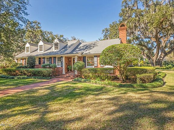 2nd image of 3818 Bettes Cir