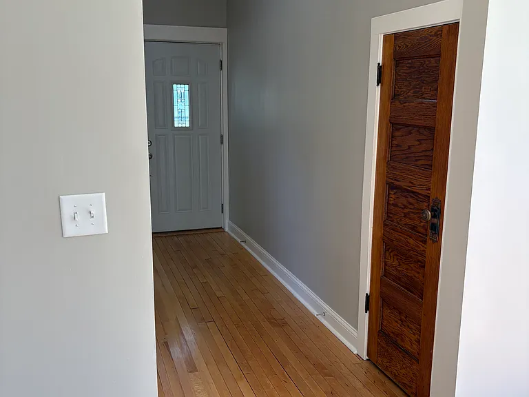 632 Elwood Ave N — Photo 8