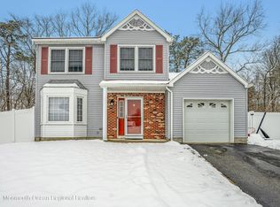 28 Hialeah Ct, Howell, NJ 07731