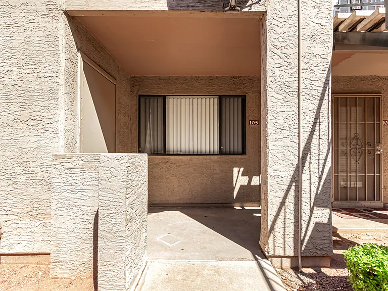 Goldcrest Apartments — Photo 6
