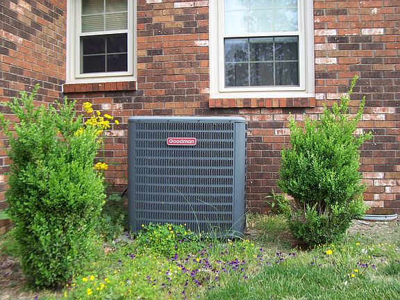 3rd image of 510 Eastland Dr