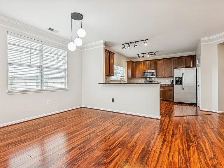 522 Knolls Dr #308 — Photo 5