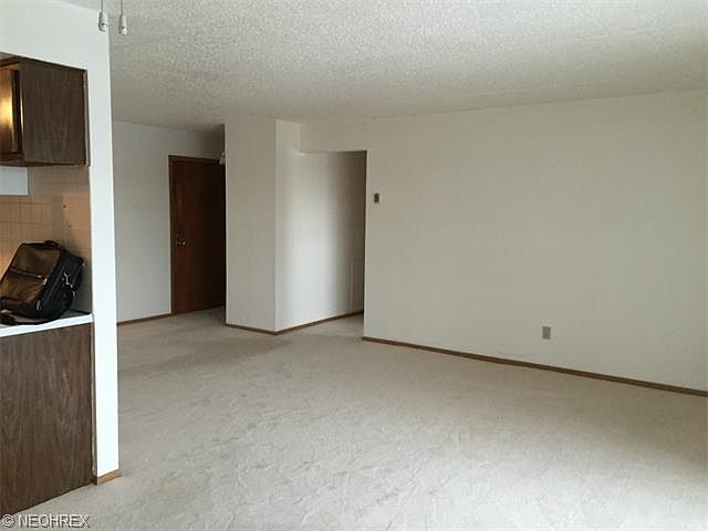 2nd image of 487 Tollis Pkwy Unit 487
