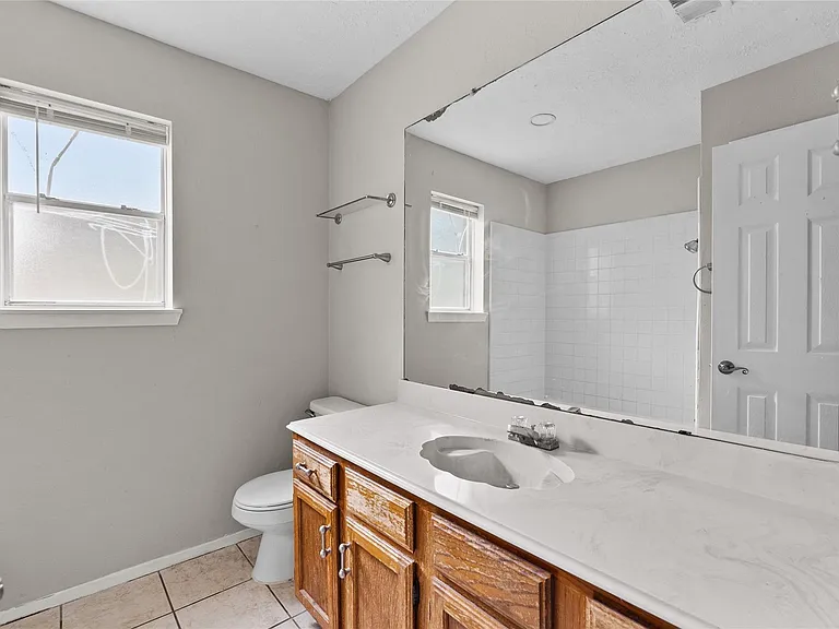 2819 Sugar Wood Dr — Photo 18