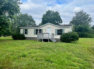 69 L Sak Rd, Estill Springs, TN 37330
