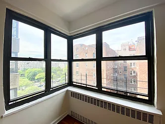 Rented by Manhattan Realty Group