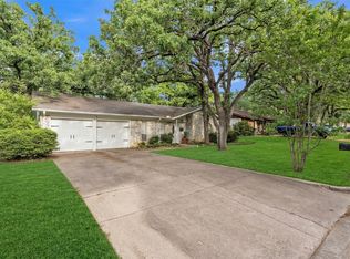 2908 Nancy Cir, Arlington, TX 76013