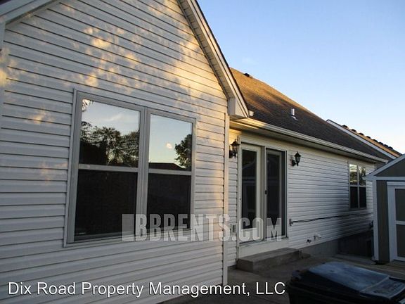 3rd image of 132 Zachery Dr