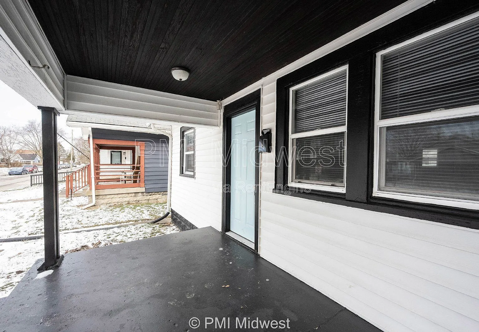 2 bed, 1.0 bath, 888 sqft, $1,195 — Photo 2