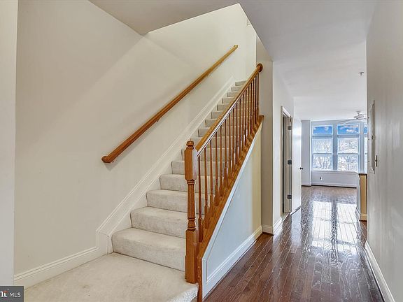 3rd image of 1633 N Colonial Ter APT 402