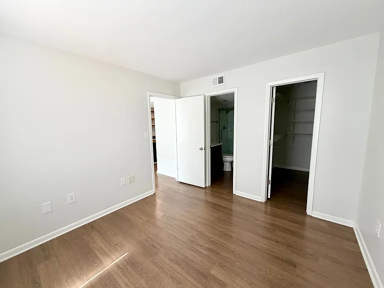1600 Park Cir #517 — Photo 17