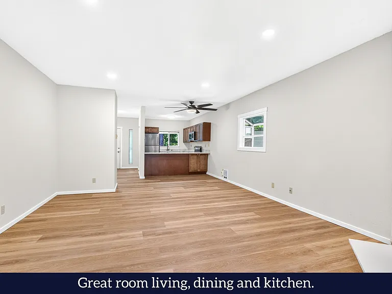 14435 NE 40th St #B201 — Photo 5