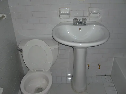 Rented by East Williamsburg Realty Inc | media 21