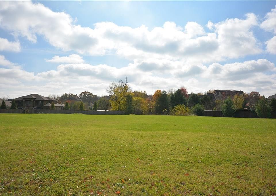2nd image of 4017 Caerleon Cir