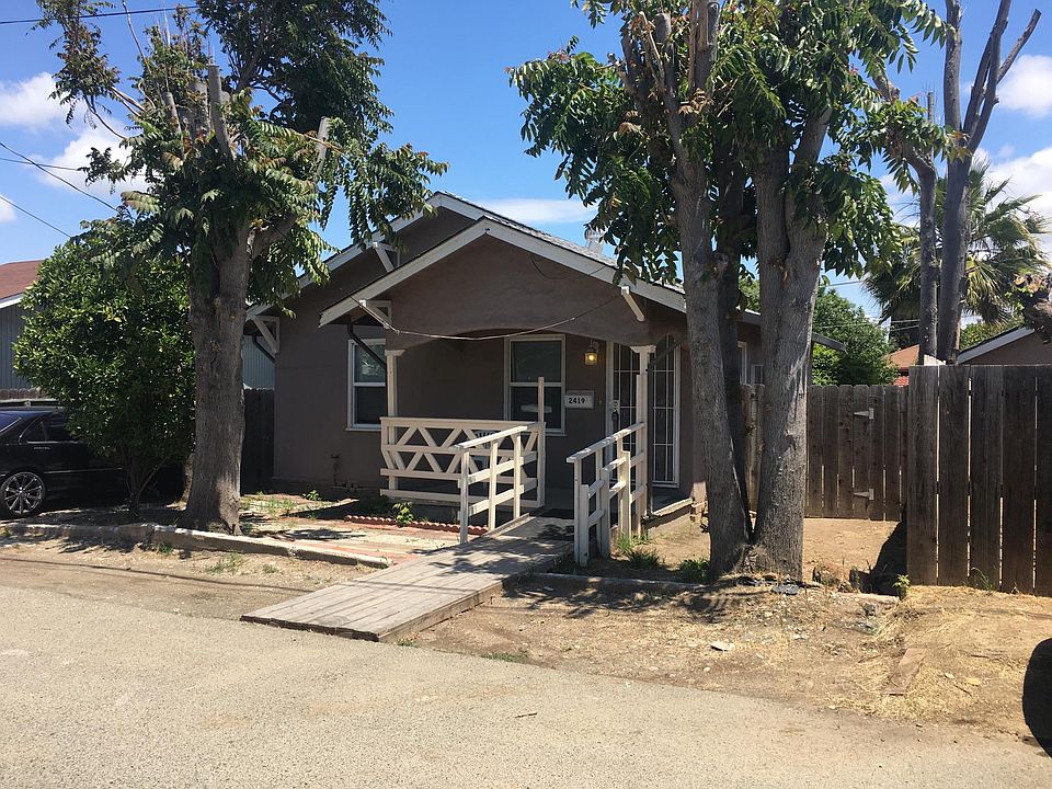 2nd image of 2419 Mitchs Ln