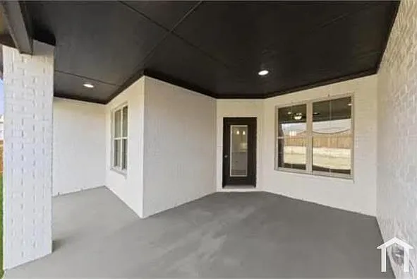 4 bed, 1700 sqft, $2,800 — Photo 2
