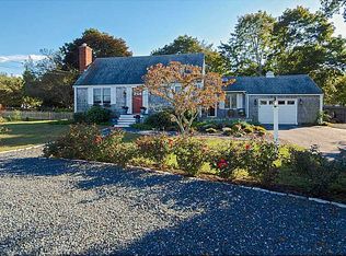 265 Old Mill Ln, Portsmouth, RI 02871