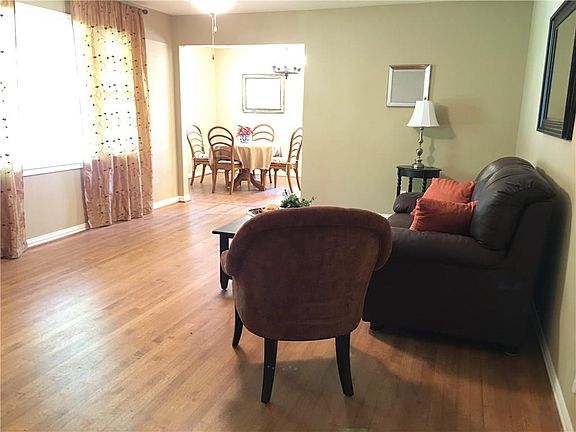 3rd image of 7223 Piedmont Dr