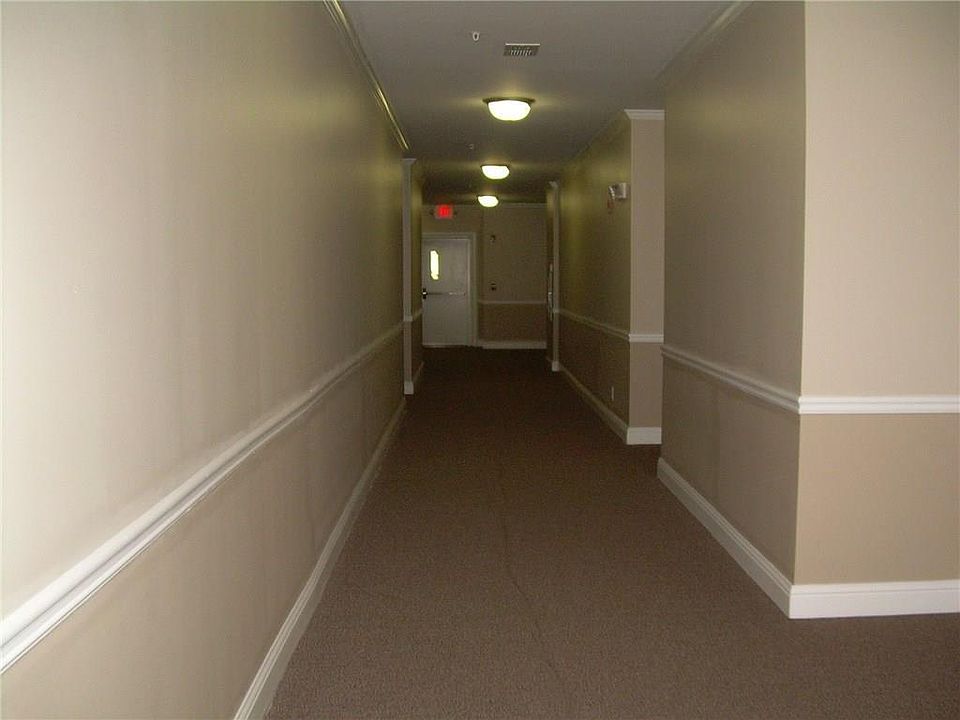 1975 Nocturne Drive
Third Floor