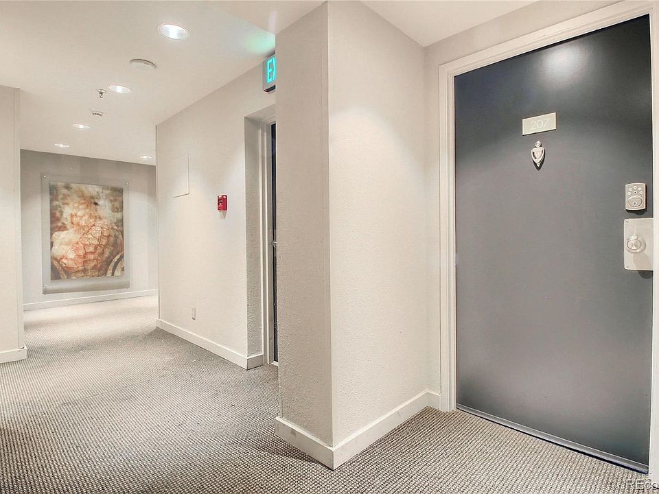 1st image of 100 Park Ave W APT 207