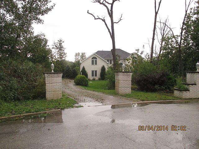 1st image of 319 Royal Oak Dr