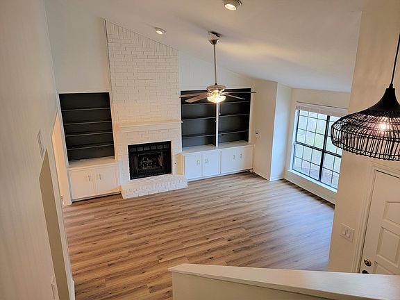 4th image of 8602 Mesa Dr #B
