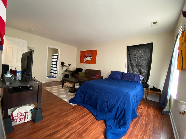 1608 Wallace St — Photo 20