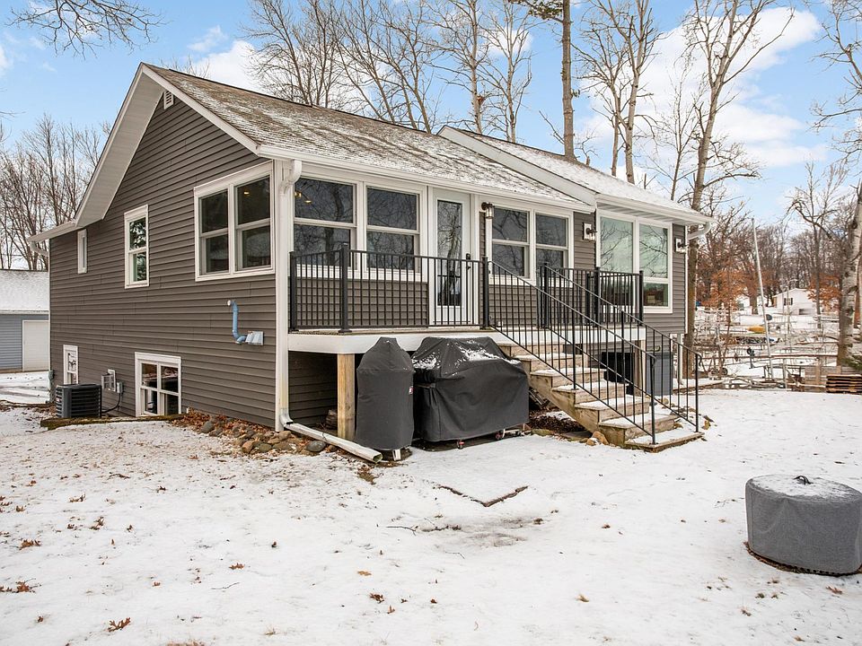 1st image of 820 Wapogasset Lake Ln