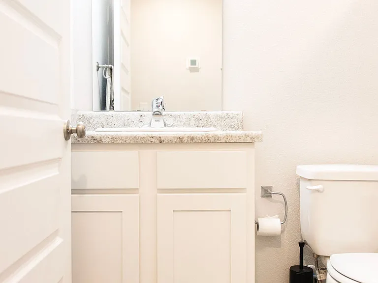 5438 Peach Dr — Photo 25