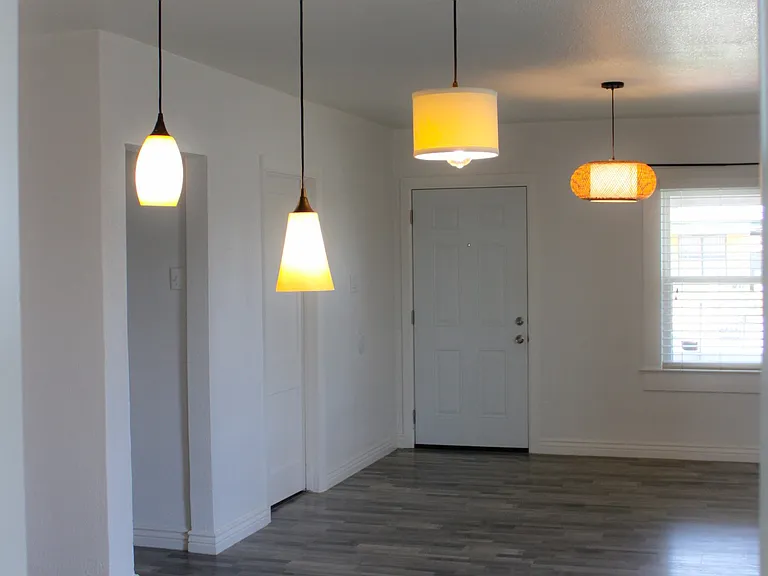 3824 Jackson Ave — Photo 4