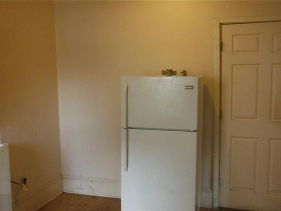 3rd image of 443 E 156th St