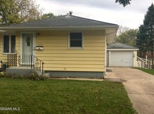 208 11th Ave SW, Austin, MN 55912