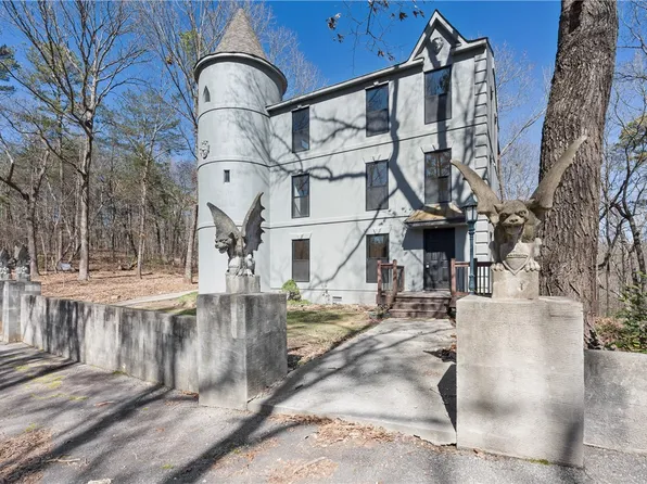221 Collins Valley Rd, Walhalla, SC 29691
