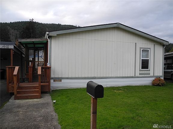2nd image of 850 Crescent St Trailer 49