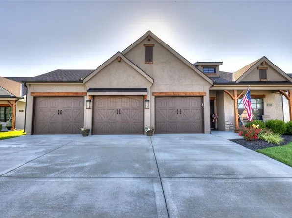 1835 Falcon Ct, Kearney, MO 64060