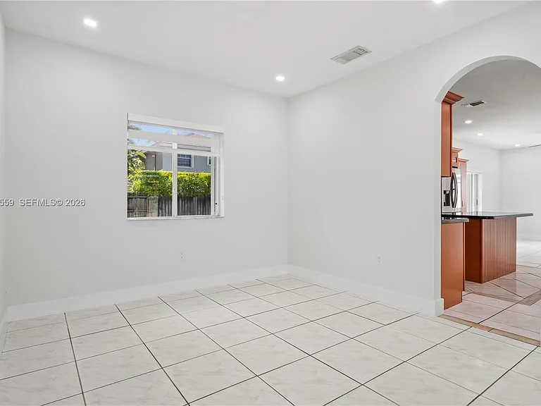 9504 SW 162nd Path — Photo 3