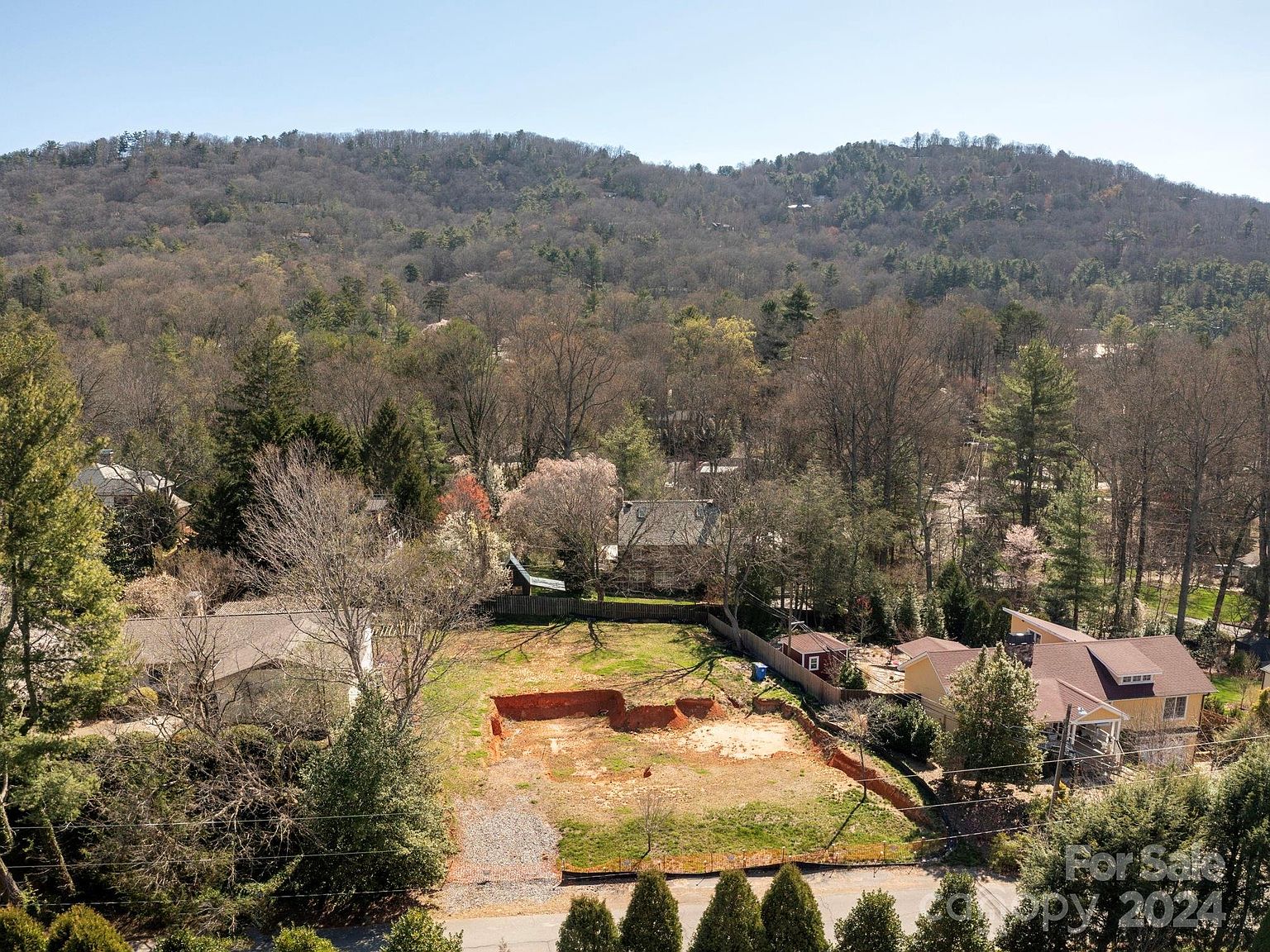 253 Country Club Rd, Asheville, NC 28804 | Zillow