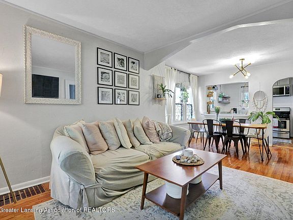 4th image of 531 N Magnolia Ave