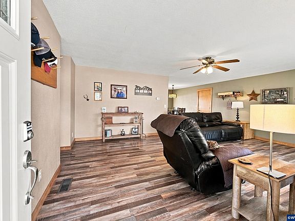4th image of 7762 45th Pl NE