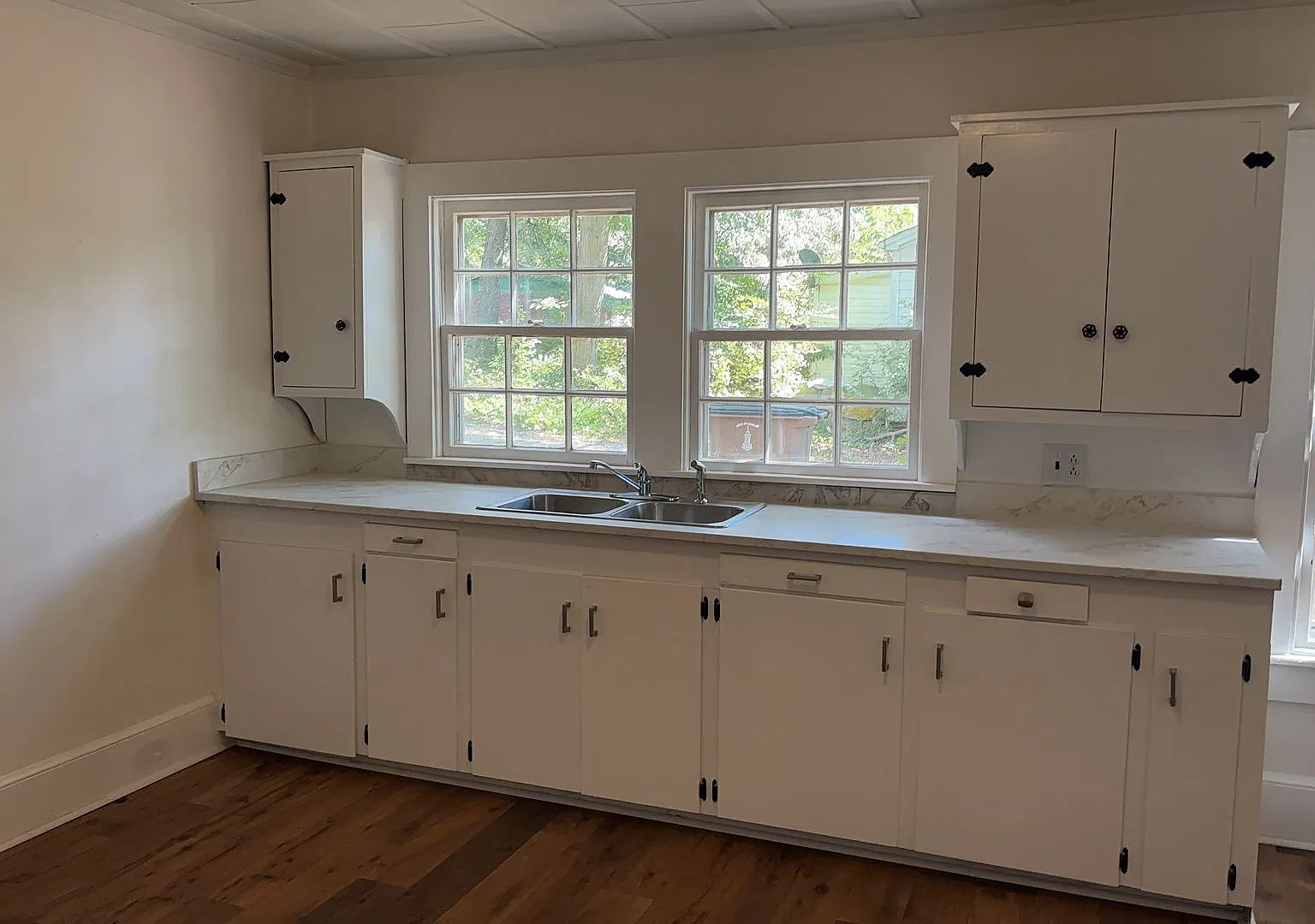 Renovated 2 bedroom 1 bathroom house — Photo 3