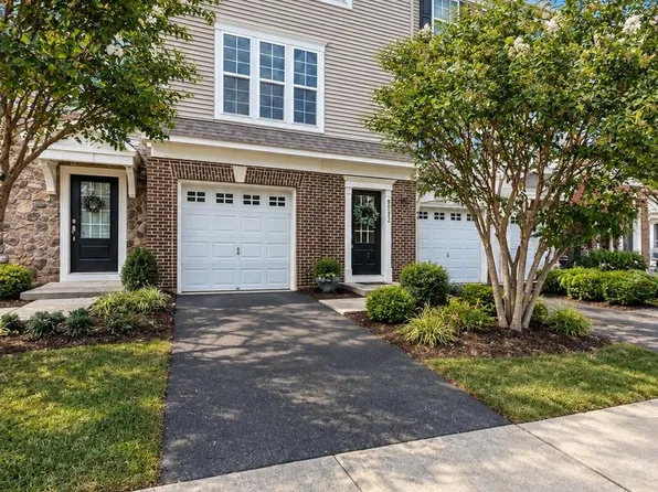 8552 Fortrose Dr, Manassas, VA 20109