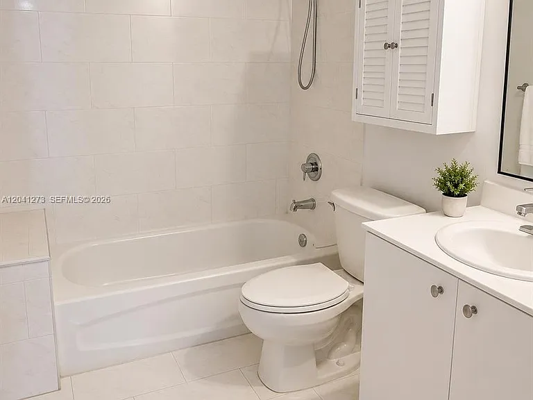 2740 SW 28th Ter #208 — Photo 8