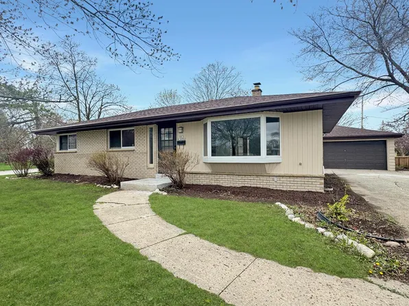 N87W18096 Queensway, Menomonee Falls, WI 53051