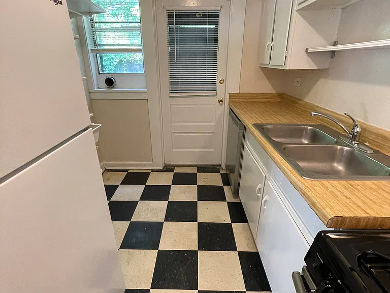 1623 Valley Ave — Photo 22