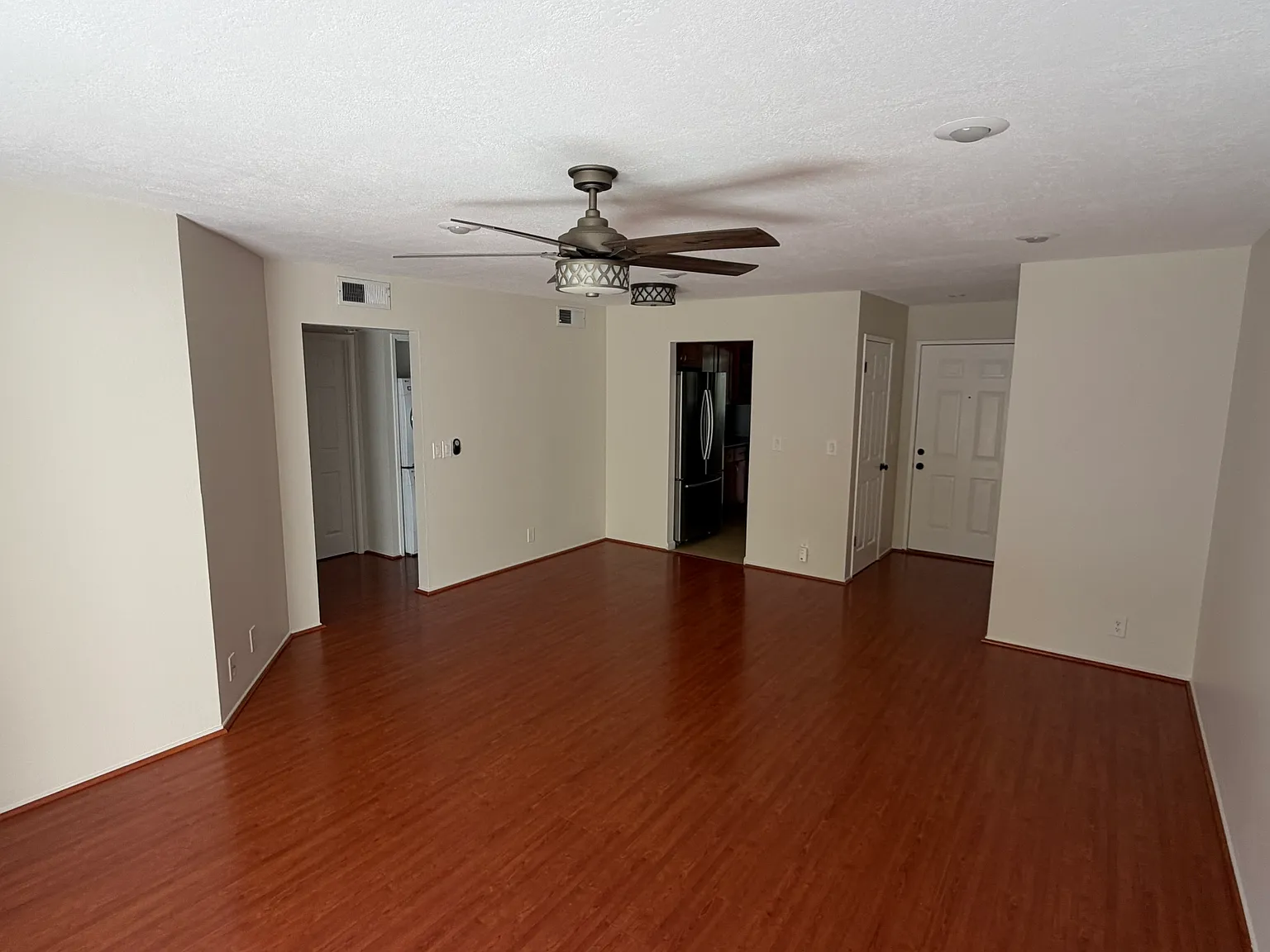 2 bed, 886 sqft, $2,995 — Photo 3