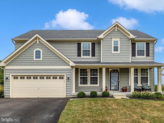 2nd image of 1001 Briarfield Ct