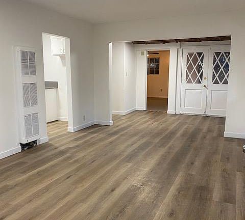 4th image of 703 Willow Ave