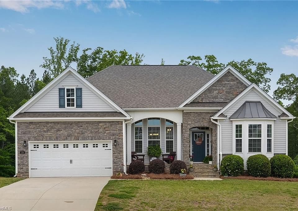 1st image of 109 Broadwater Way